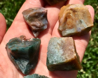Raw Bloodstone Crystal - Bloodstone Raw - Rough Bloodstone Gemstone - Bloodstone Raw - Healing Crystals and Stones - Natural Bloodstone