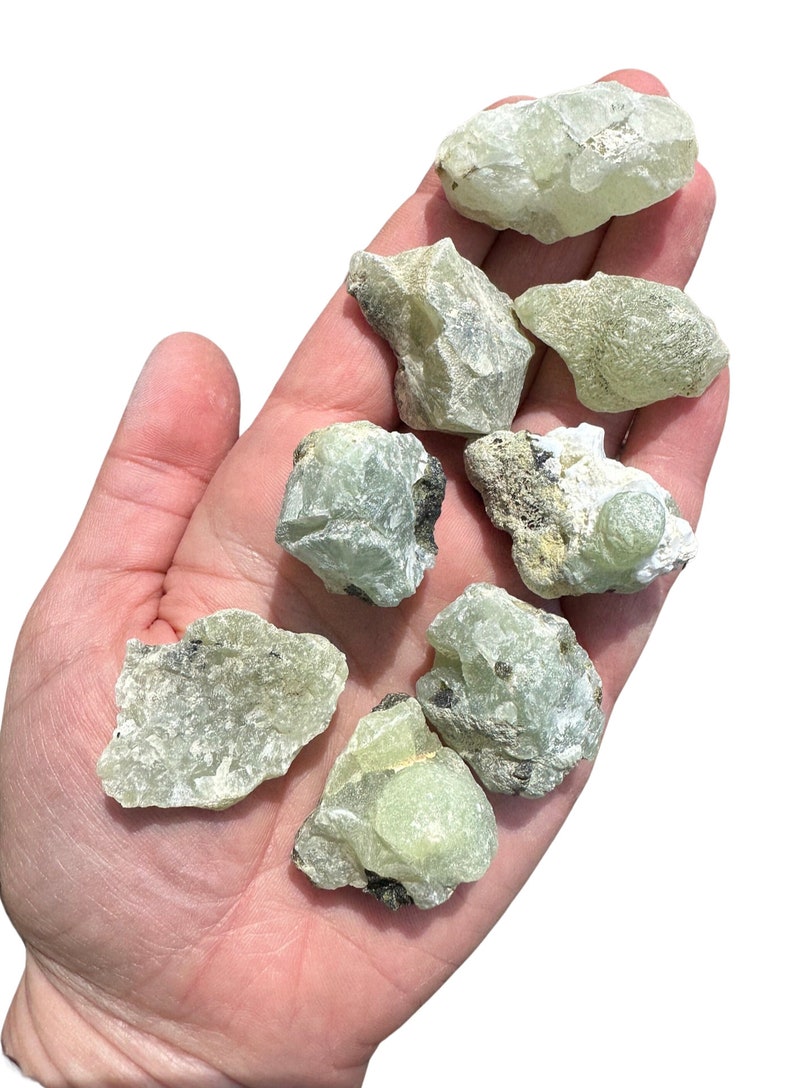 Cristal de prehnita en bruto (de 0,5" a 4") - Piedra de prehnita en bruto - Cúmulo de prehnita - Algunas son prehnitas rutiladas con turmalina negra o epidota imagen 8