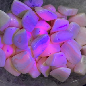 Mangano Calcite Tumbled Stone - Grade A - Multiple Sizes Available - Tumbled Pink Calcite Crystal - Fluorescent Mineral - Polished Mangano image 6