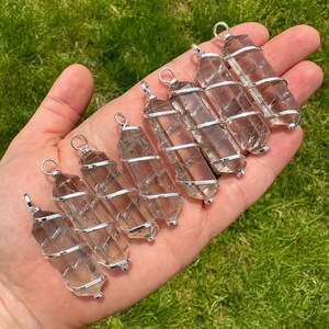 Pingente de Quartzo Fumê - Colar de Cristal com Cravação Espiral Prateada - Ponta de Cristal de Quartzo Fumê Polida - Colar de Quartzo Fumê imagem 9
