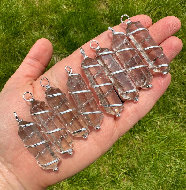 Pingente de Quartzo Fumê - Colar de Cristal com Cravação Espiral Prateada - Ponta de Cristal de Quartzo Fumê Polida - Colar de Quartzo Fumê imagem 9
