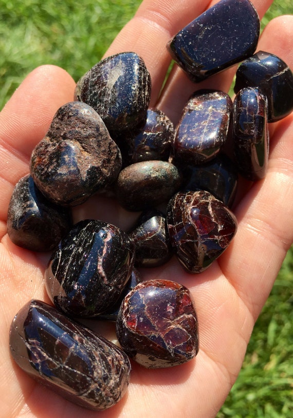 red garnet raw