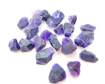 Cristal de fluorite violet brut (0,5 à 1 po.) - Qualité A - Cristal curatif de fluorite violette - Fluorite violette brute - Pierre de fluorite brute