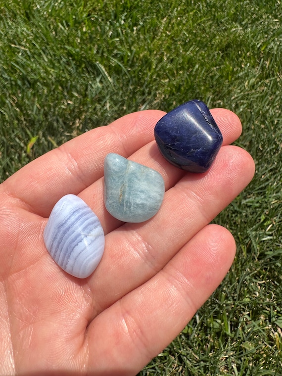 Blue lace agate throat chakra deals