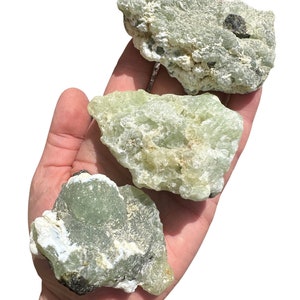 Cristal de prehnita en bruto (de 0,5" a 4") - Piedra de prehnita en bruto - Cúmulo de prehnita - Algunas son prehnitas rutiladas con turmalina negra o epidota imagen 6