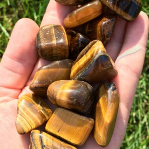 Tigers Eye Tumbled Stone Multiple Sizes Available Tumbled Tiger Eye Crystal Polished Gold Tiger Eye Gemstone Yellow Tiger Eye Stone image 4