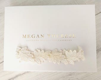 Slanke blad kousenband met luxe geschenkdoos, bruiloft kousenband, bruids kousenband, kant kousenband, bruiloft kousenband set,