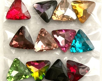 Stash builder 18mm crystal triangles twelve colors assortment