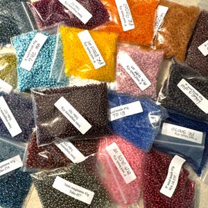 Stash Builder 8o and 3mm magatamas, 45g each of twenty premium colors, below wholesale price