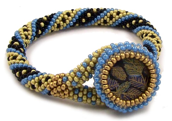 Crochet button shop bracelet pattern