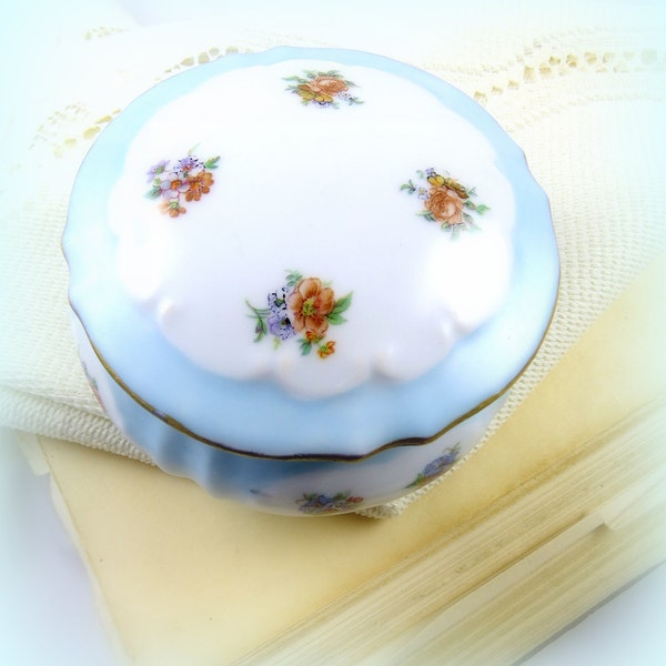 Vintage Vanity Dish, Lady's Trinket Dish, Vanity Jar, Blue and White Porcelain, Floral, Flowers, Shabby Chic, Cottage