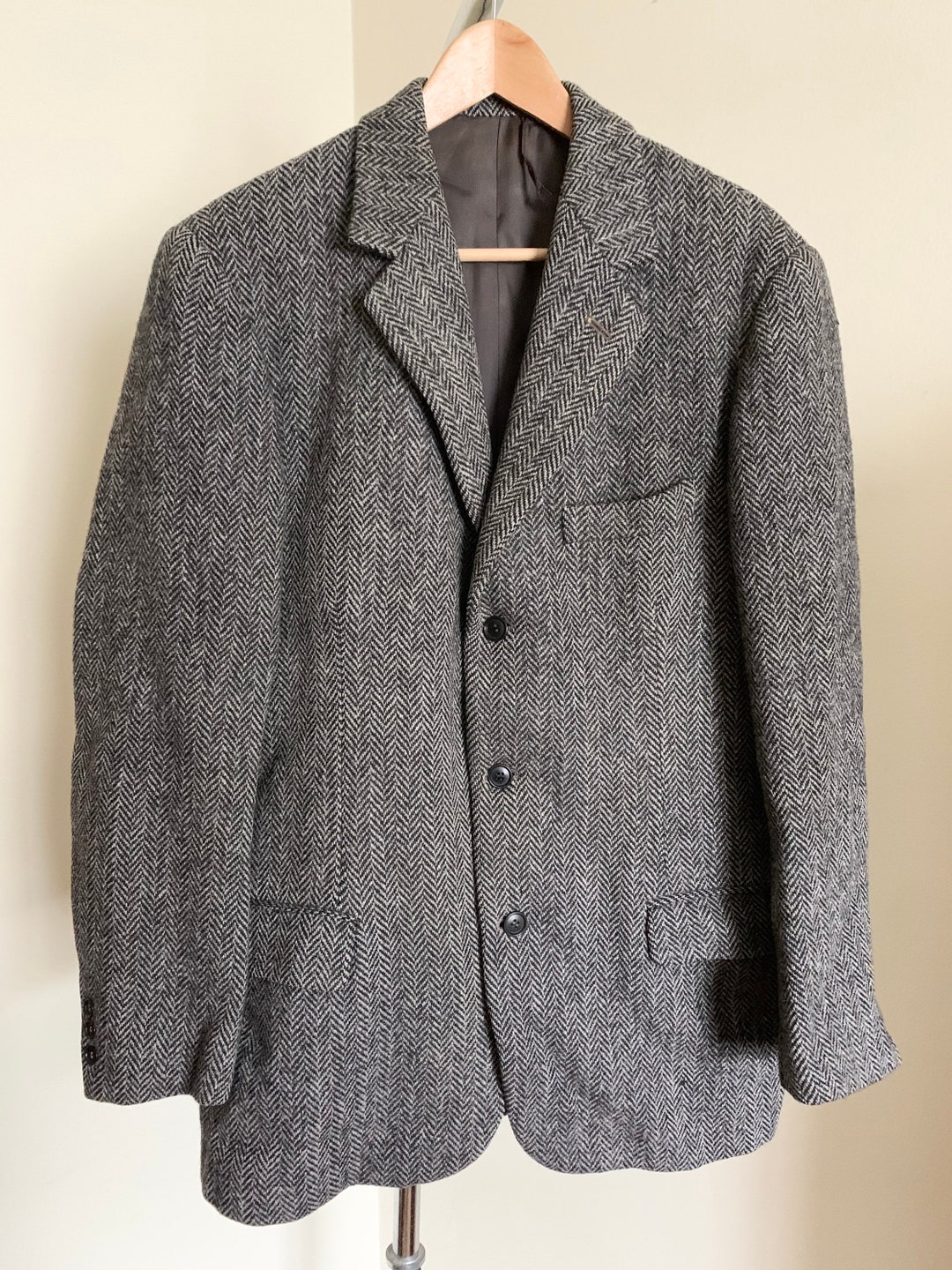 Vintage 60s 70s Harris Tweed Herringbone Grey Wool 3 Button Blazer N/A ...