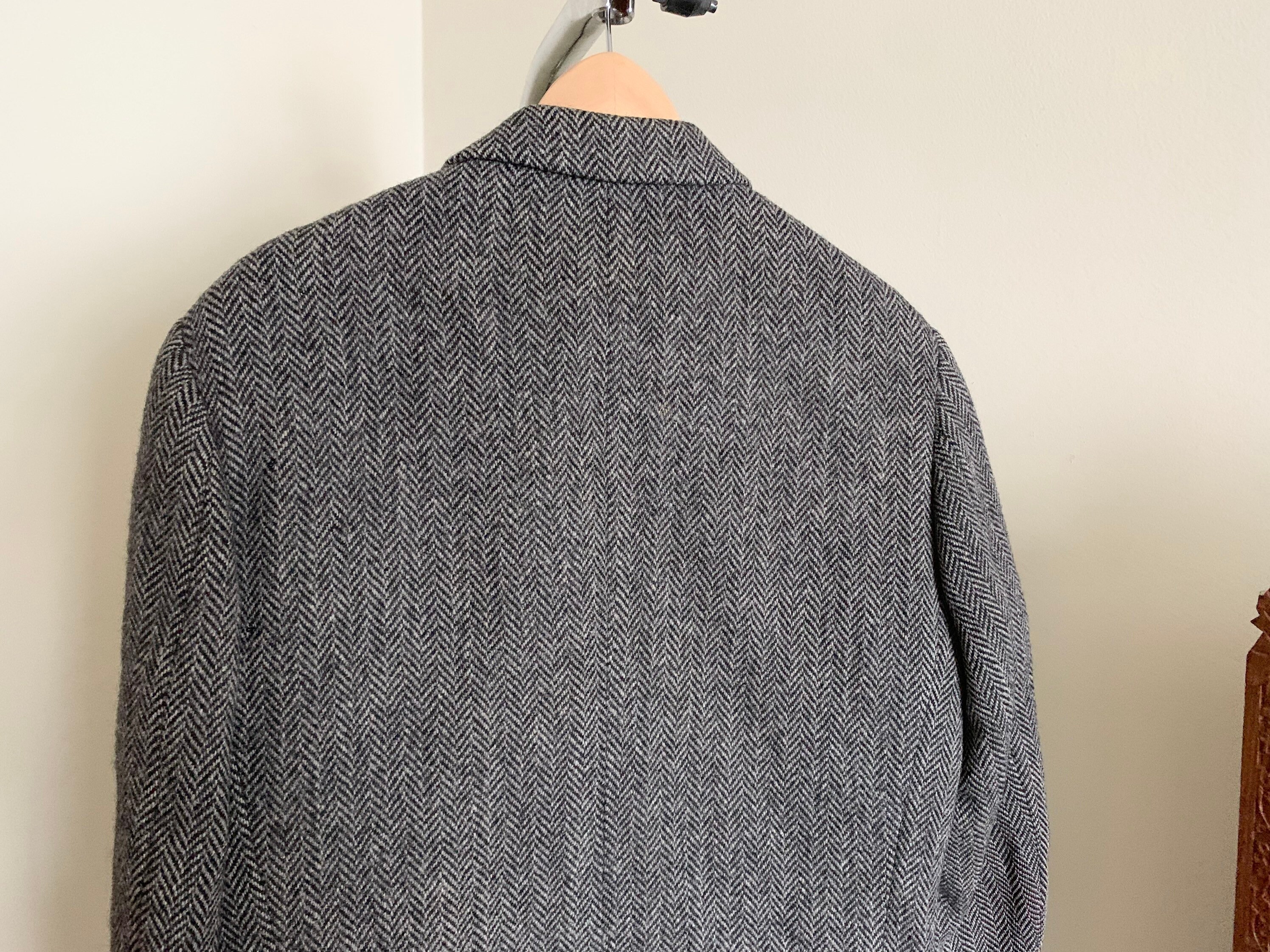 Vintage 60s 70s Harris Tweed Herringbone Grey Wool 3 Button Blazer N/A ...