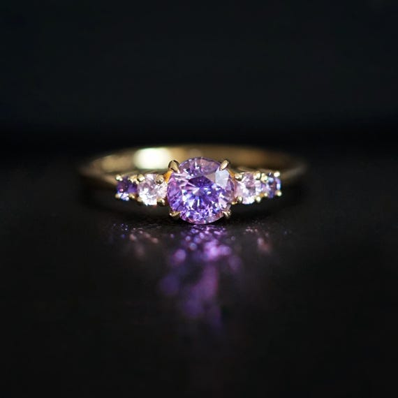 14K Yellow Gold ring with Purple, Lilac and Violet Sapphires SZ 7
