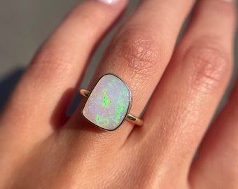 14K Yellow gold ring with Australian Crystal Opal SZ 6.25