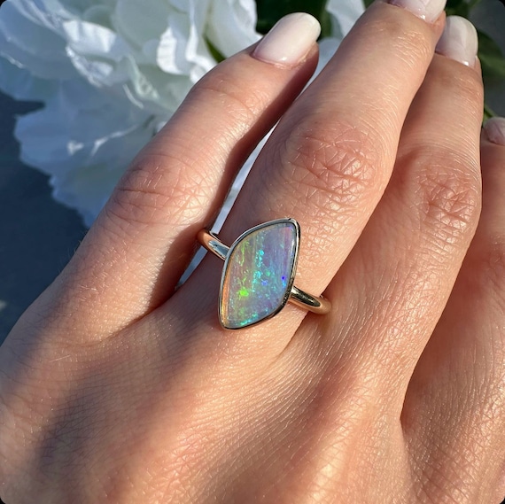 14K Yellow gold ring with Australian Crystal Opal SZ 6