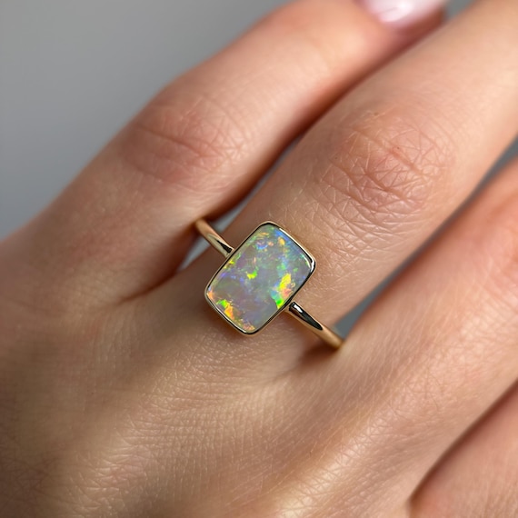14K Yellow gold ring with Australian Crystal Opal SZ 9