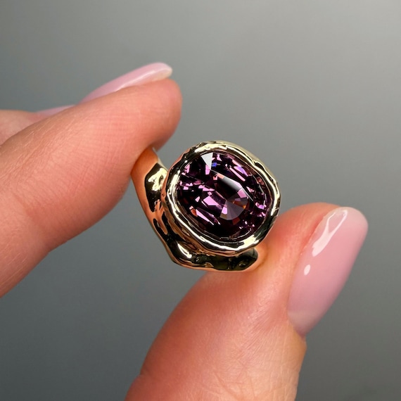 14K Molten Yellow gold ring with Purple Orchid Spinel SZ 5.25