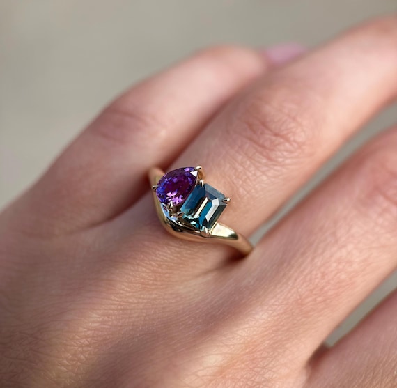 14K Yellow Gold Toi Et Moi Ring with Purple & Teal Sapphires, Size 7