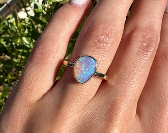 14K Yellow gold ring with Australian Crystal Opal SZ 5.75