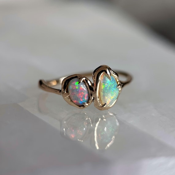 14K Molten Yellow gold ring with Australian Crystal and Dark Opals SZ 7.75