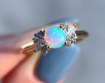 14K Yellow gold ring with Australian Crystal Opal and Diamonds SZ 6.75
