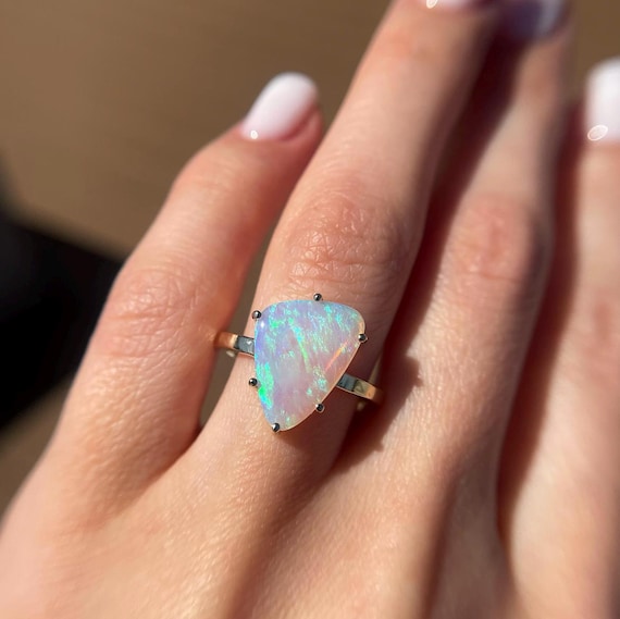 14K Yellow gold ring with Australian Crystal Opal SZ 7