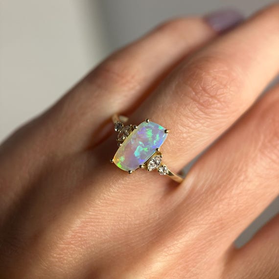 14K Yellow gold ring with Australian Crystal Opal and Diamonds SZ 8.5