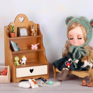 Blythe doll furniture