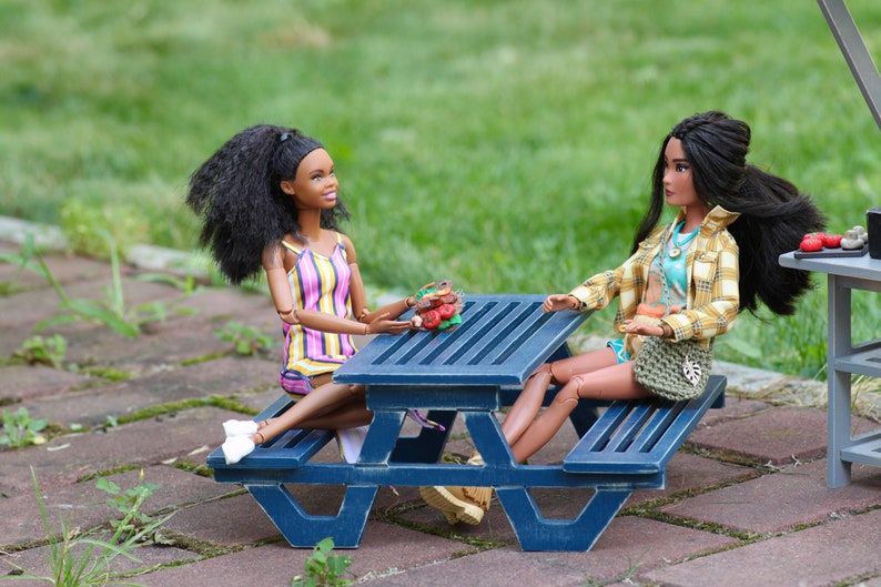 Doll garden bench scale 1/6 blythe Bjd dolls doll miniature furniture, Double benches plus table image 3