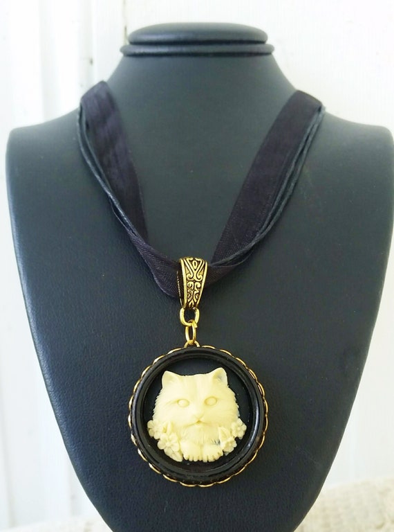 Cat Cameo Necklace Gold Kitty Jewelry Victorian Resin