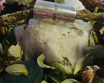 Silber 925 Dreadlock/Bart Armspange. Hergestellt aus wiederverwendetem Silber und recyceltem Kupfer.
