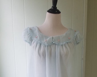 Items similar to Vintage Chiffon Nightgown with Robe by Henson ...