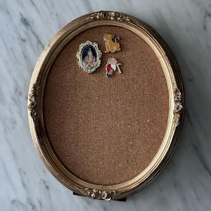 Vintage Frame Pin Display: 8x10 Collectible Pin Board