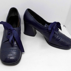 1968-1970 Vintage Navy Leather Oxford/Brogue Style Shoes by Cantatas image 1