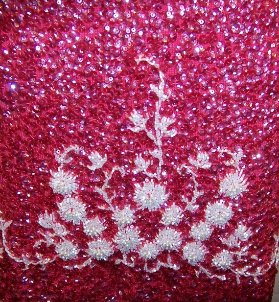 1960's Coral Sequinned and White Beaded Dress-Mad… - image 4