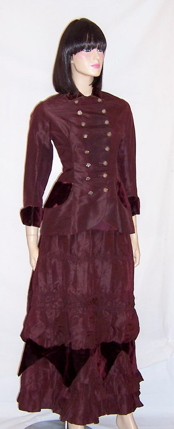 Unusual Victorian (1837-1901) Aubergine Silk and V