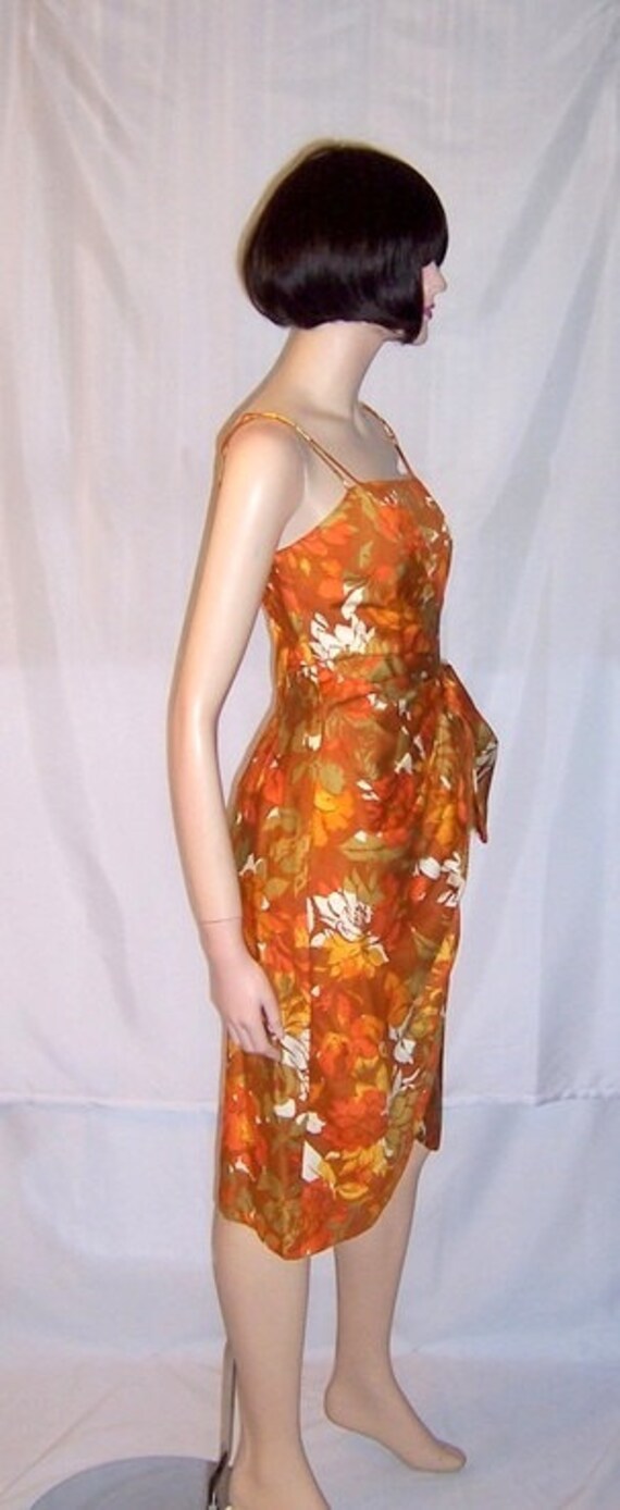 1940's Striking Printed Floral Sarong - image 4