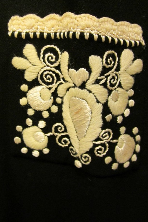 Edwardian Black and White Hand-Embroidered Jacket - image 5