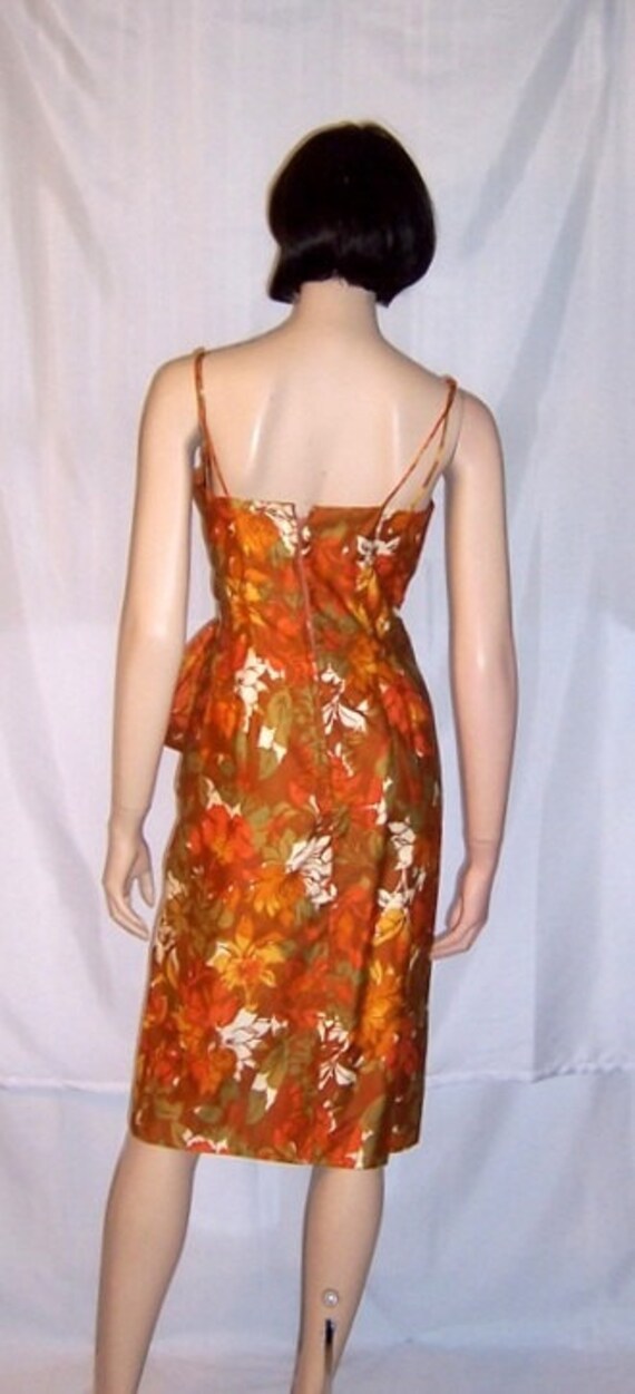 1940's Striking Printed Floral Sarong - image 3