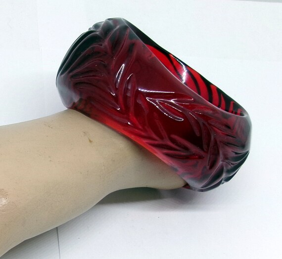 Impressive and Large Deep Raspberry Carved Lucite… - image 7