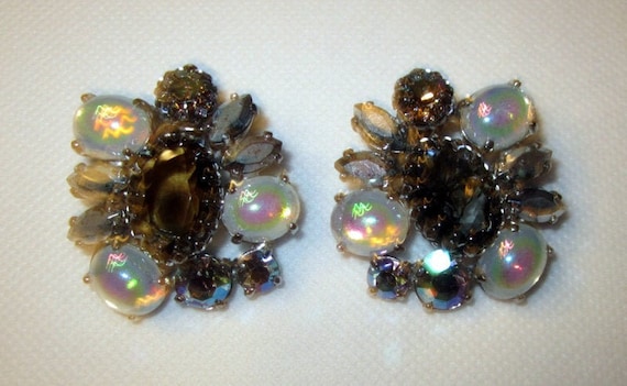 SCHIAPARELLI Faux Moonstone and Rhinestone Earrin… - image 1