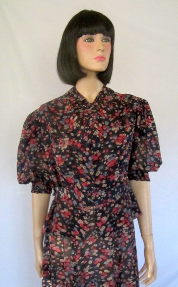 Late 1930's to Early 1940's Floral Printed Navy Ch