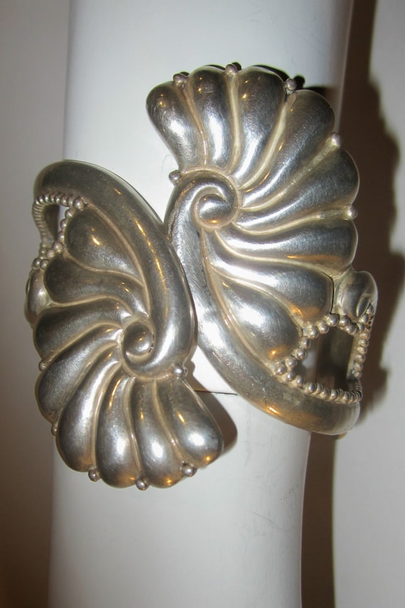 Dramatic Mexican Sterling Silver Clamper Bracelet 