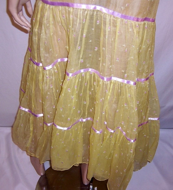 1930's Yellow Embroidered Summertime Gown - image 5