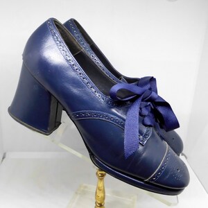 1968-1970 Vintage Navy Leather Oxford/Brogue Style Shoes by Cantatas image 5