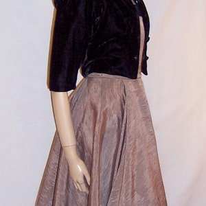 1950's Elegant Muted Pink and Black Velvet Gown with Bolero Jacket image 2