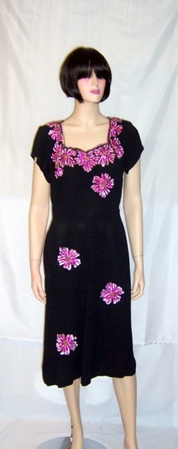 1940's Black Crepe Dress with Large Fuchsia Colore