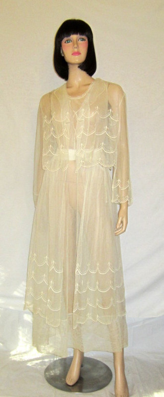 tea gown 1900