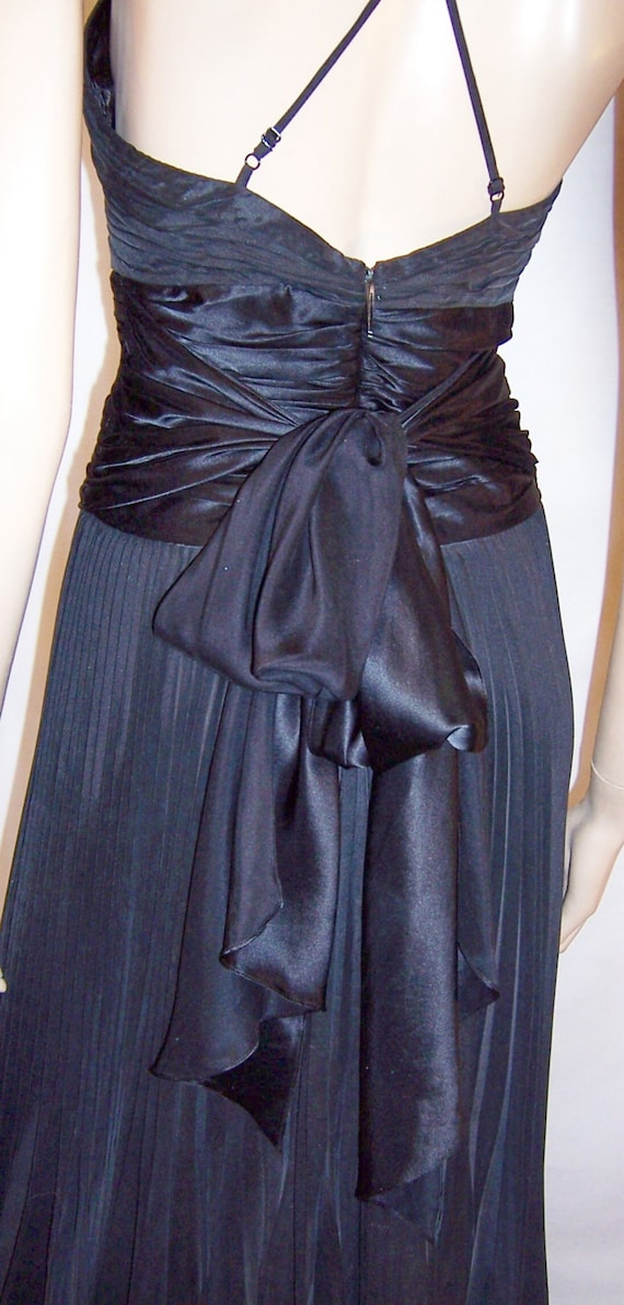 open lace back dress Amazon.com: BCBGMAXAZRIA Women's One Shoulder Neck Sunburst Pleated Maxi  Dress, Silver, 12 : Clothing, Shoes & Jewelry main image 0
